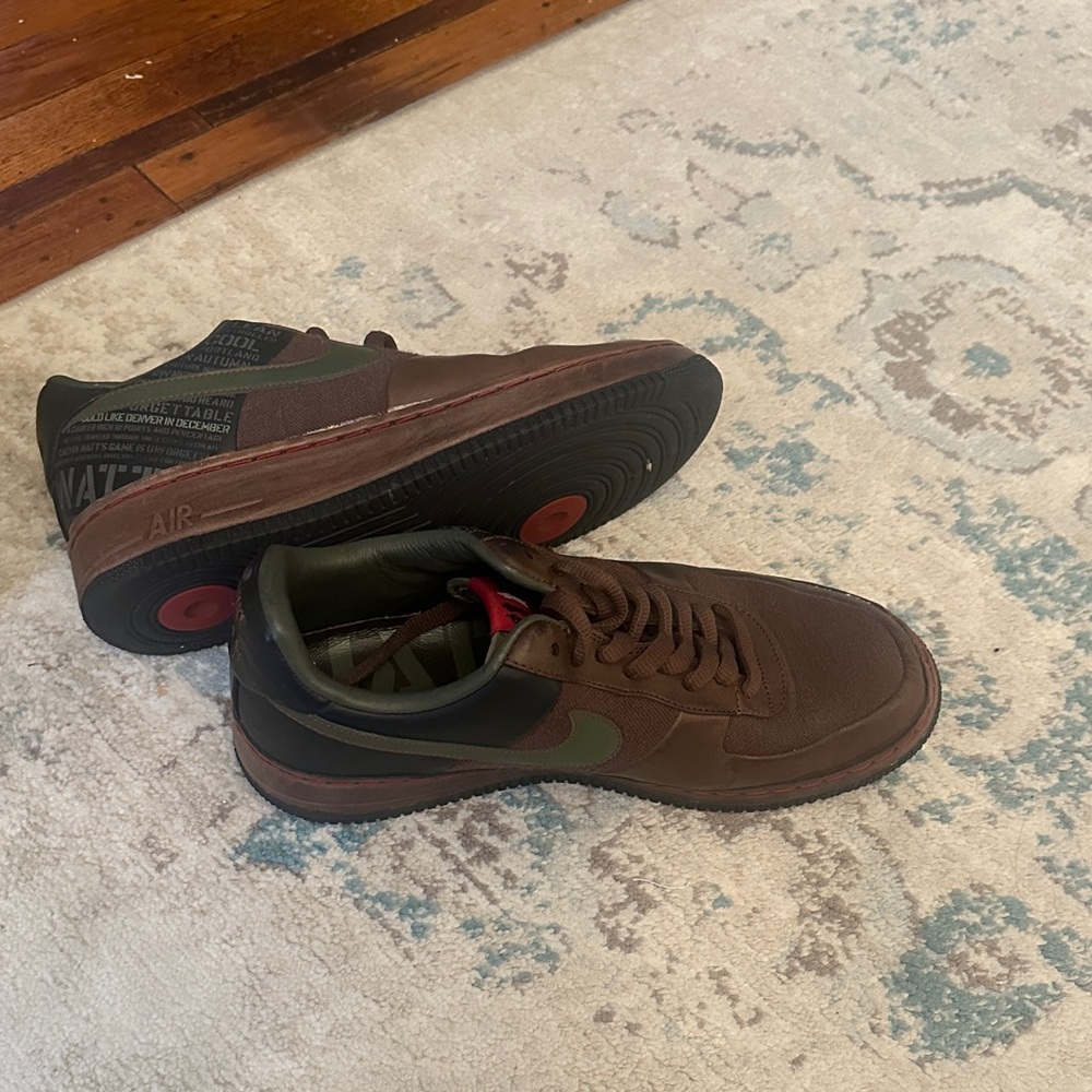 Nike Brown and Green Men's Sneakers